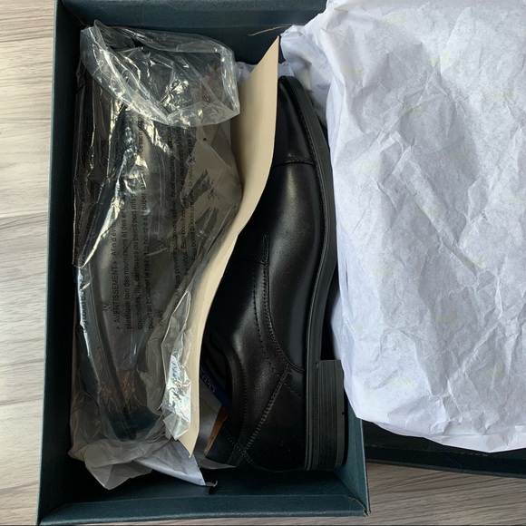 NWT Florsheim Black Center Cap Oxfords - Picture 11 of 16